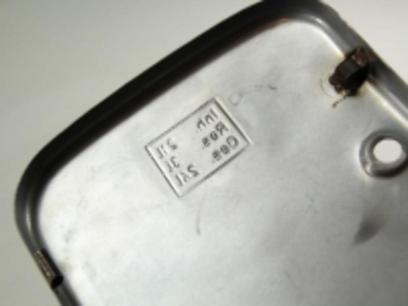Kastendeckel ohne Schloss für Kraftstofftank BMW R75 – Bild 4