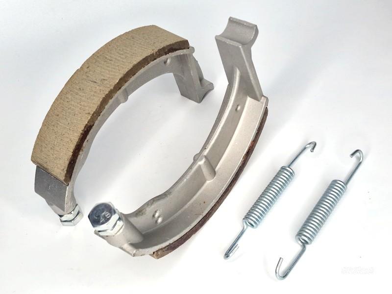 Bremsbacken Satz für Ural M72, genietete Beläge – Bild 2